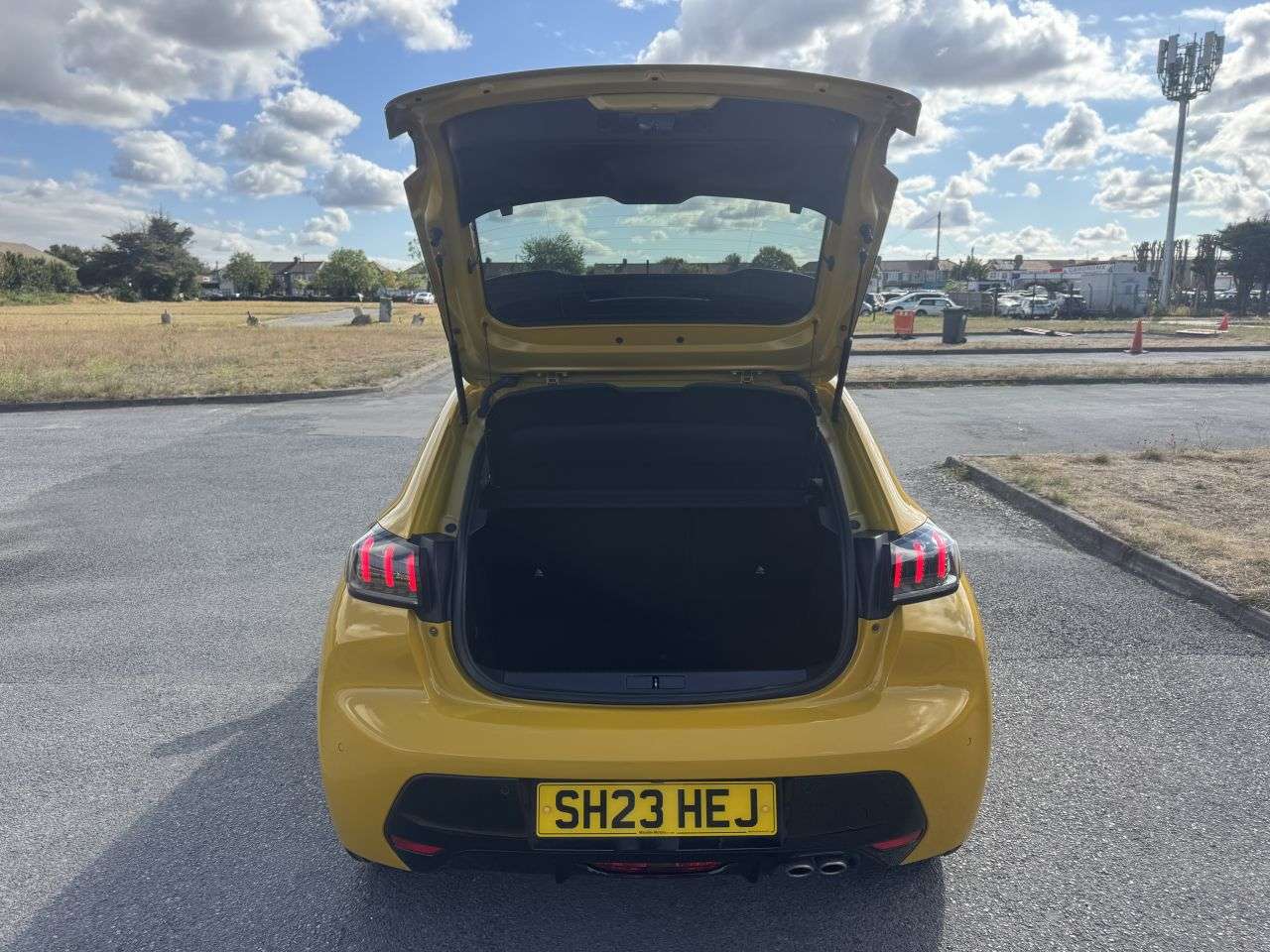 2023 PEUGEOT 208 2023 PEUGEOT 208