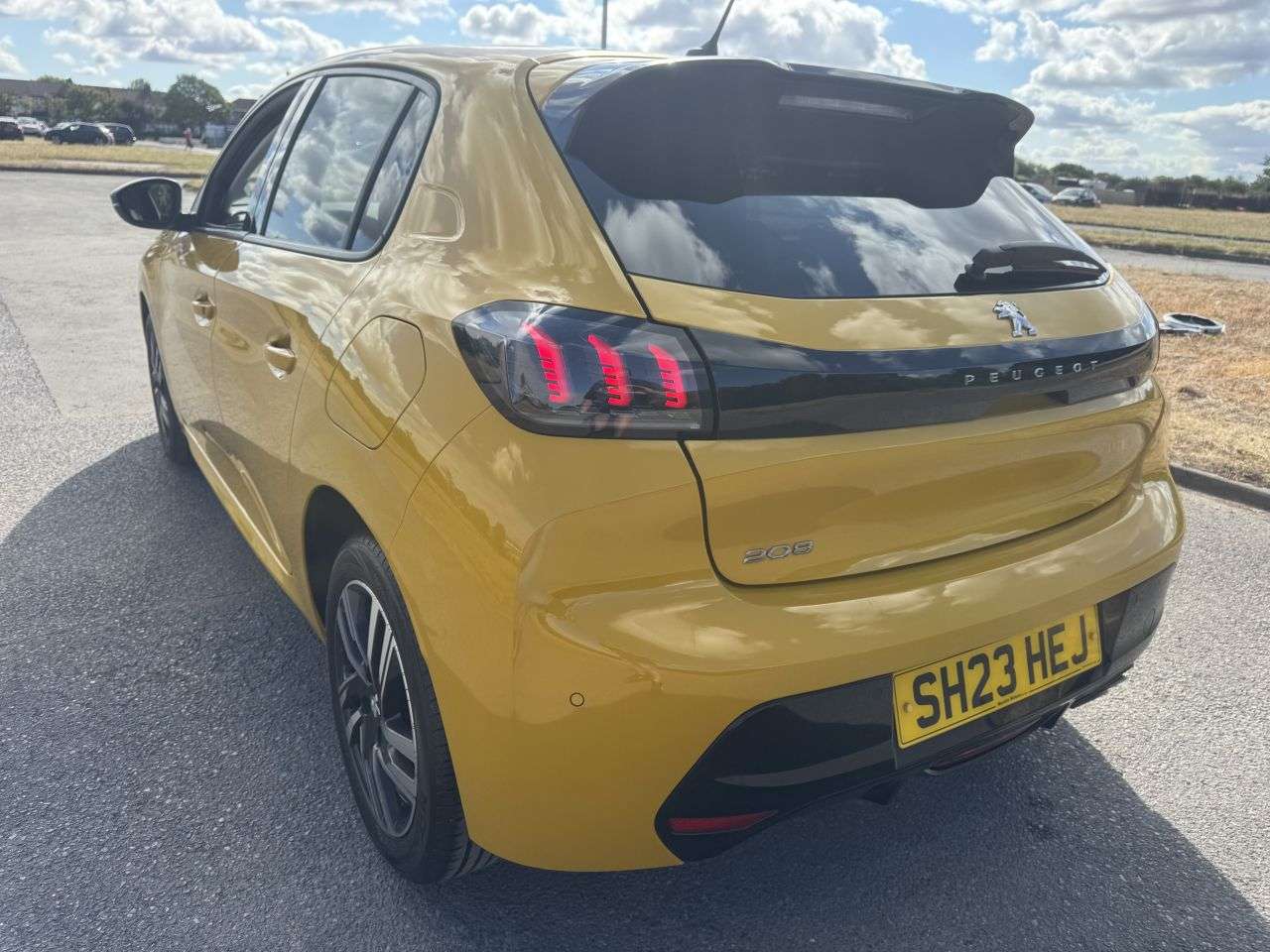 2023 PEUGEOT 208 2023 PEUGEOT 208