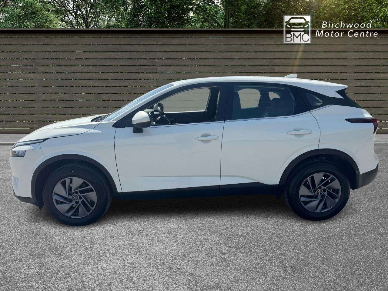 A 2023 NISSAN QASHQAI 1.3 DIG-T MHEV Acenta Premium SUV 5dr Petrol Hybrid Manual Euro 6 (s/s) (14 A 2023 NISSAN QASHQAI 1.3 DIG-T MHEV Acenta Premium SUV 5dr Petrol Hybrid Manual Euro 6 (s/s) (14