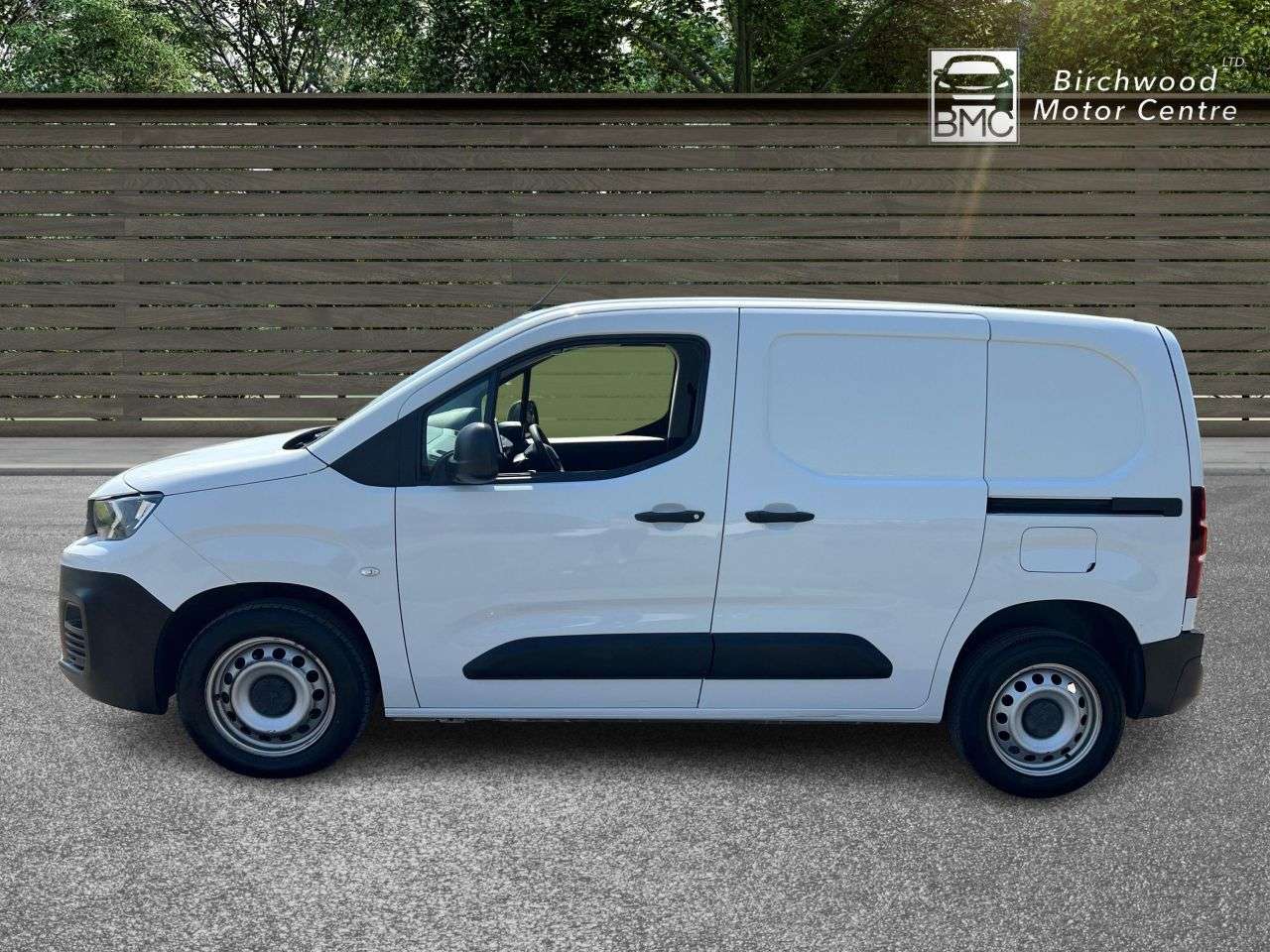 A 2023 PEUGEOT PARTNER 1.5 BlueHDi 1000 Professional Premium + Standard Panel Van 5dr Diesel Manua A 2023 PEUGEOT PARTNER 1.5 BlueHDi 1000 Professional Premium + Standard Panel Van 5dr Diesel Manua