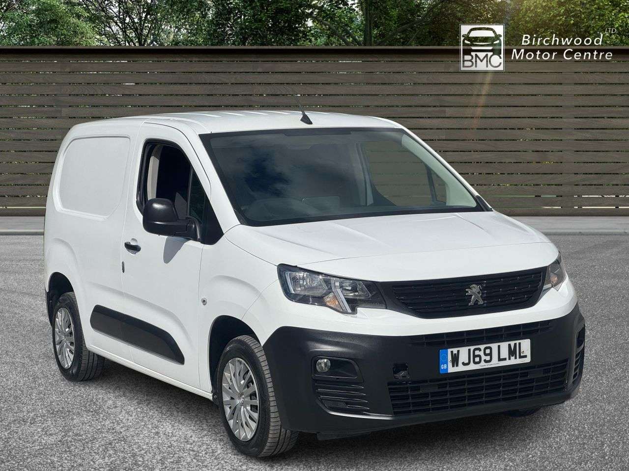 A 2019 PEUGEOT PARTNER 1.5 BlueHDi 650 Professional Standard Panel Van 5dr Diesel Manual SWB Euro A 2019 PEUGEOT PARTNER 1.5 BlueHDi 650 Professional Standard Panel Van 5dr Diesel Manual SWB Euro
