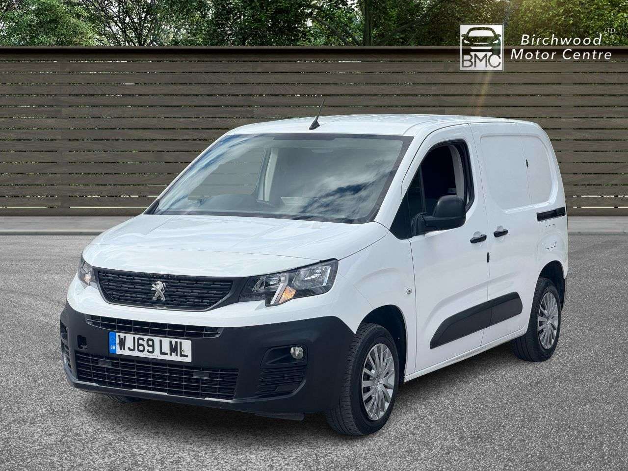A 2019 PEUGEOT PARTNER 1.5 BlueHDi 650 Professional Standard Panel Van 5dr Diesel Manual SWB Euro A 2019 PEUGEOT PARTNER 1.5 BlueHDi 650 Professional Standard Panel Van 5dr Diesel Manual SWB Euro