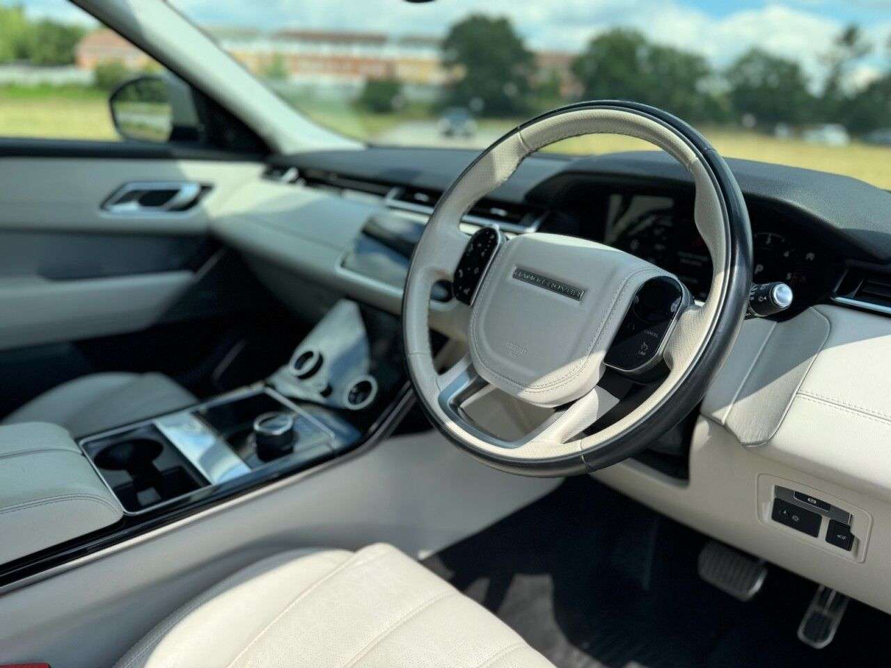 2018 LAND ROVER RANGE ROVER VELAR 2018 LAND ROVER RANGE ROVER VELAR