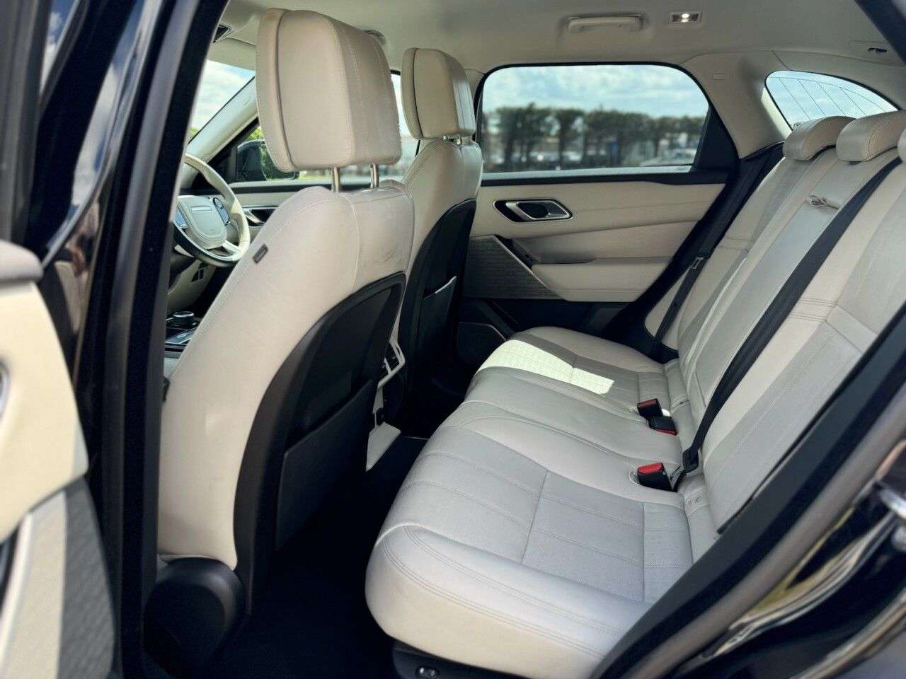 2018 LAND ROVER RANGE ROVER VELAR 2018 LAND ROVER RANGE ROVER VELAR