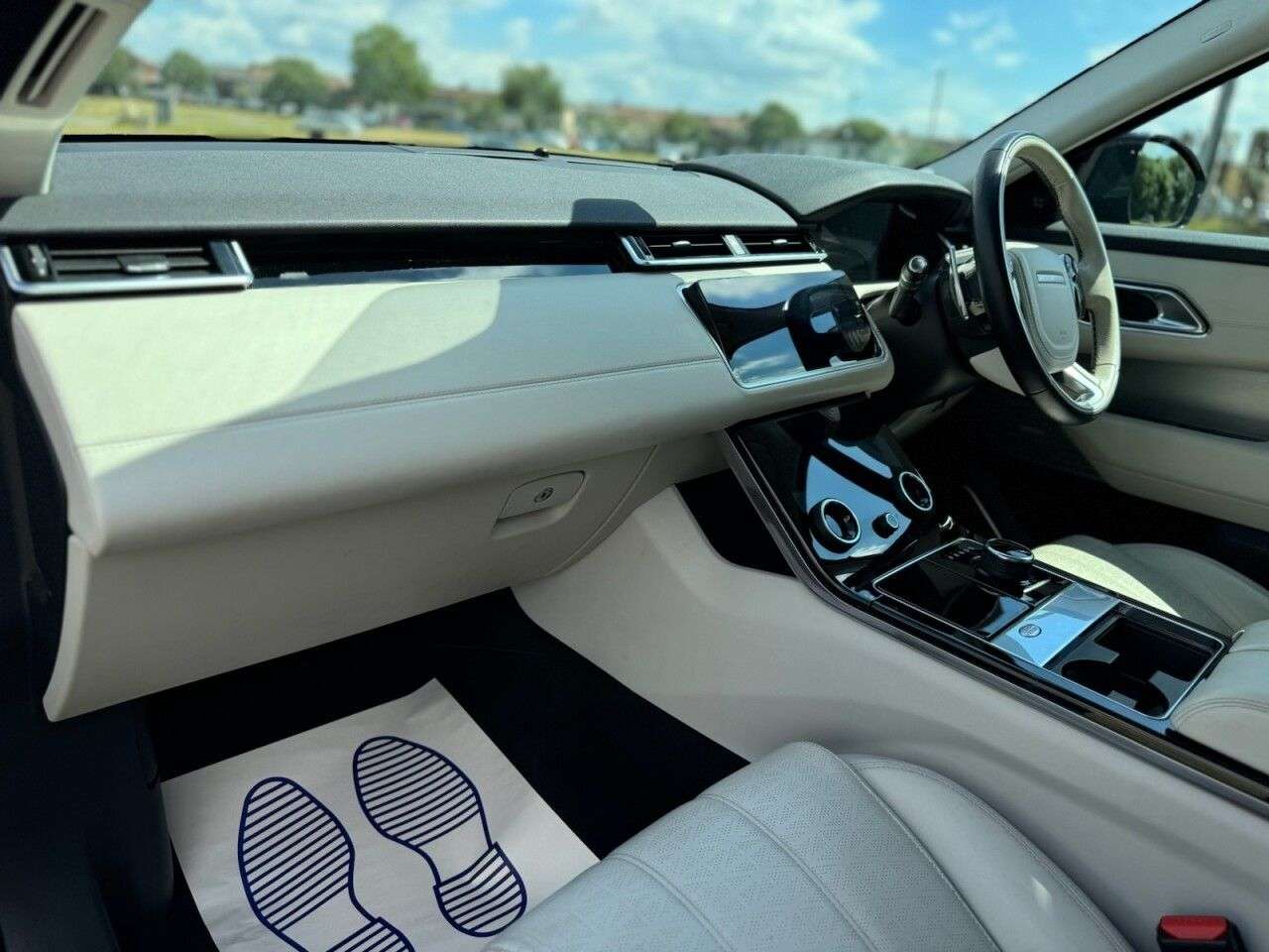 2018 LAND ROVER RANGE ROVER VELAR 2018 LAND ROVER RANGE ROVER VELAR
