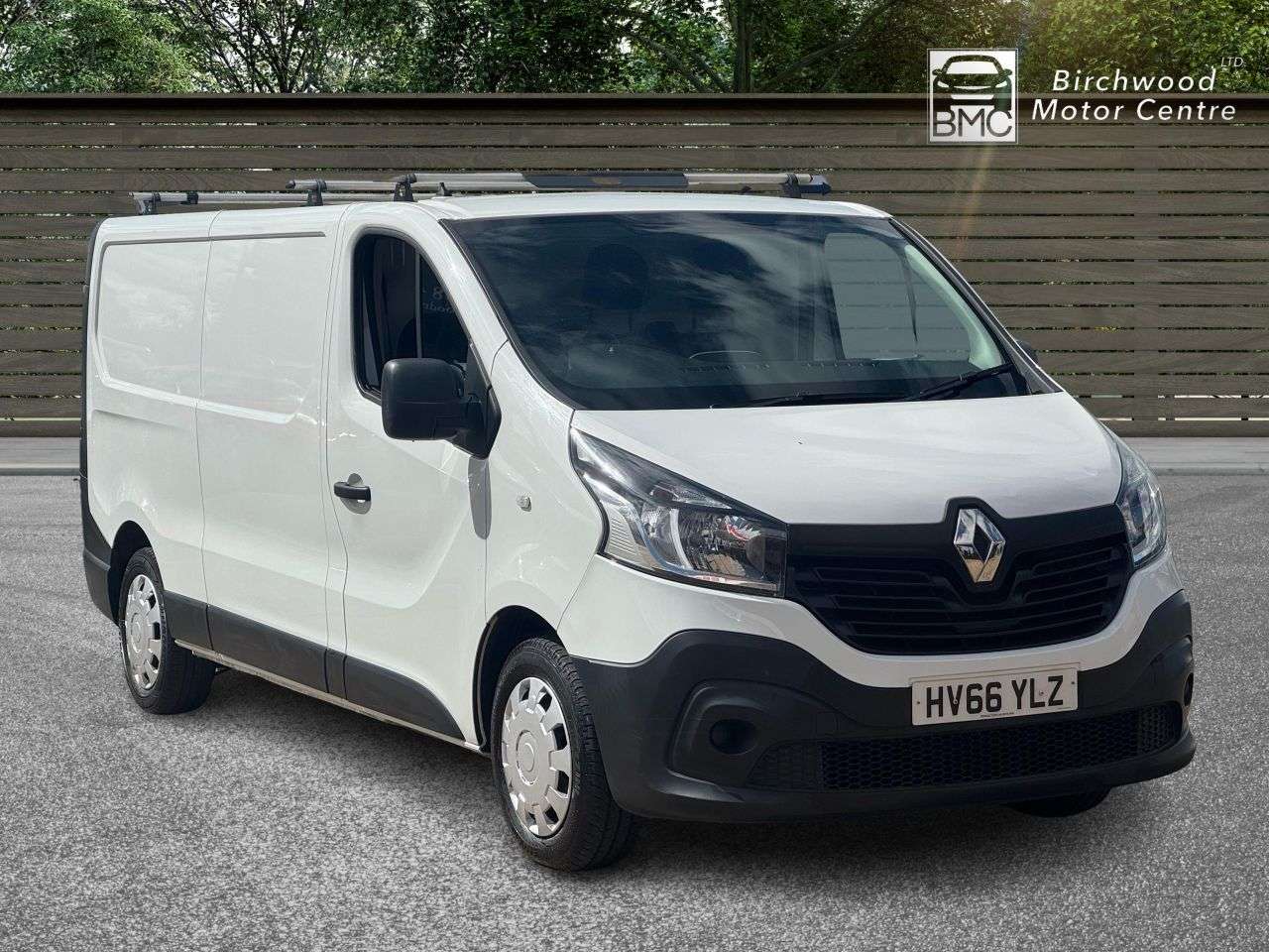 A 2016 RENAULT TRAFIC 1.6 dCi 29 Business Panel Van 5dr Diesel Manual LWB Standard Roof Euro 6 (1 A 2016 RENAULT TRAFIC 1.6 dCi 29 Business Panel Van 5dr Diesel Manual LWB Standard Roof Euro 6 (1
