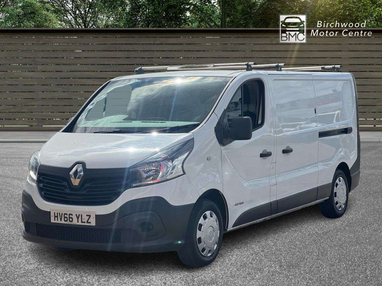 A 2016 RENAULT TRAFIC 1.6 dCi 29 Business Panel Van 5dr Diesel Manual LWB Standard Roof Euro 6 (1 A 2016 RENAULT TRAFIC 1.6 dCi 29 Business Panel Van 5dr Diesel Manual LWB Standard Roof Euro 6 (1