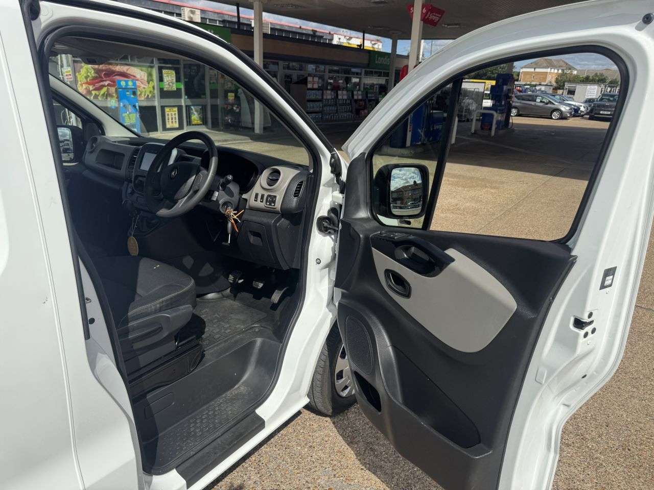 2016 RENAULT TRAFIC 2016 RENAULT TRAFIC