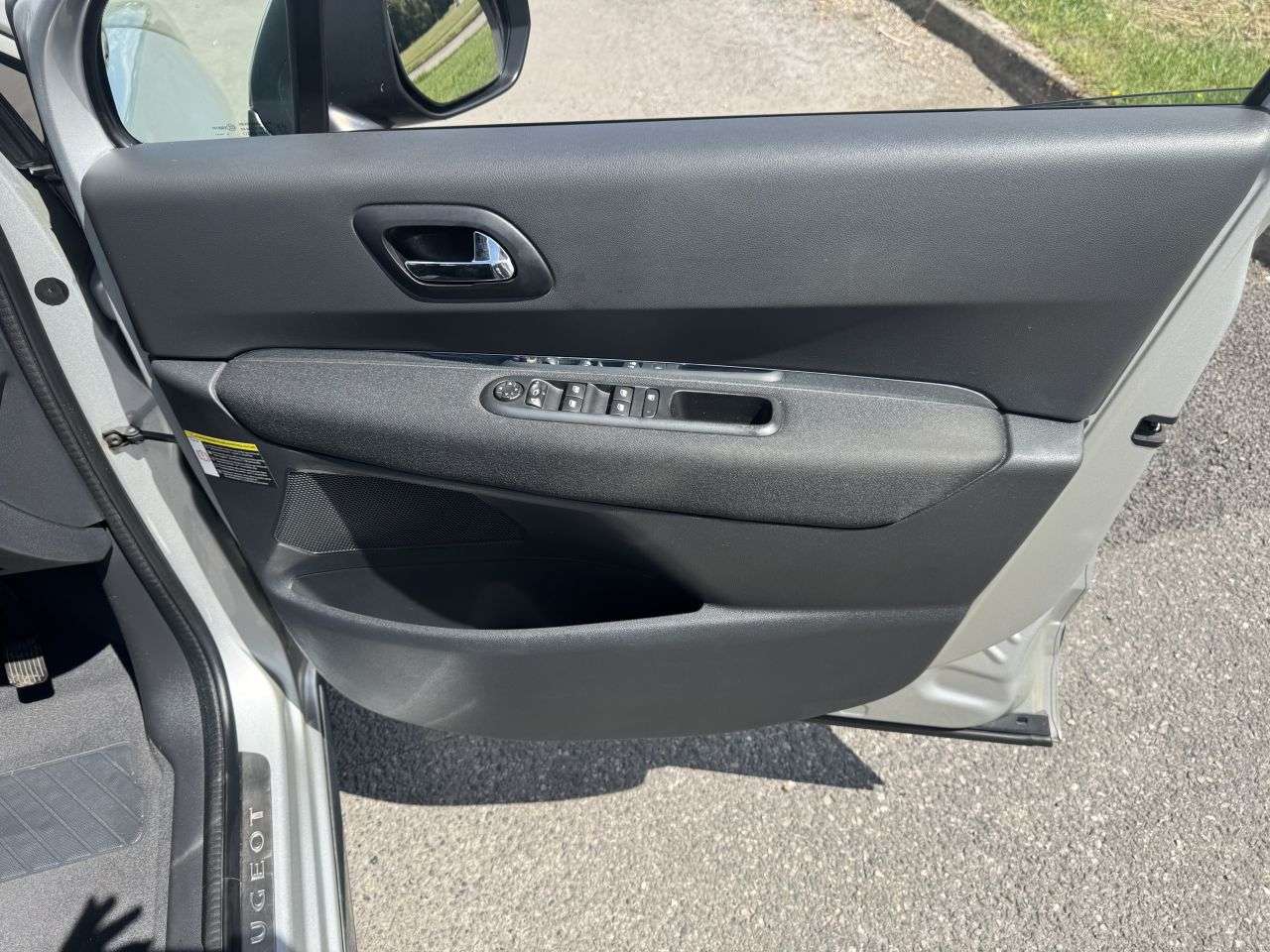 2016 PEUGEOT 3008 2016 PEUGEOT 3008