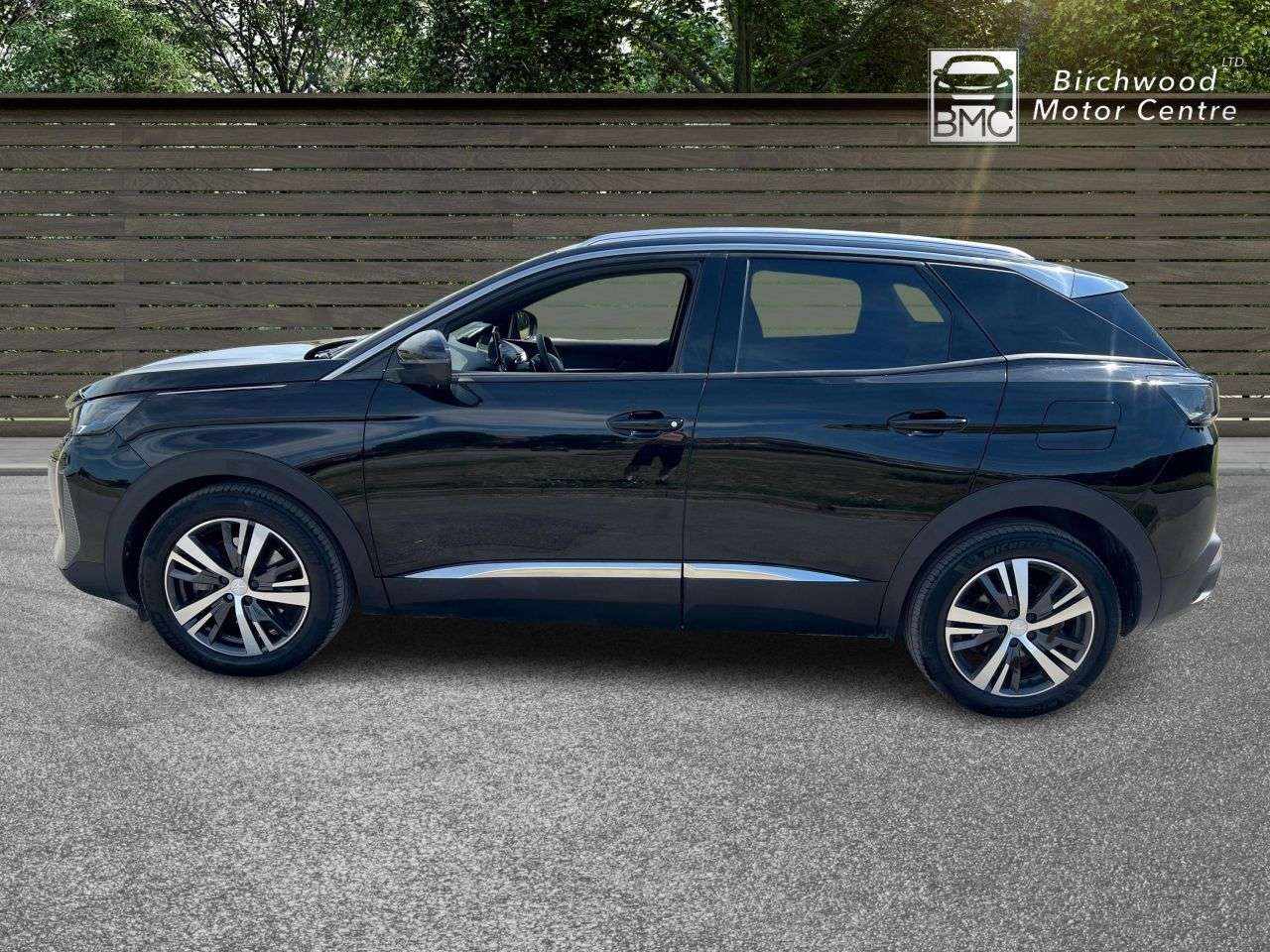 A 2024 PEUGEOT 3008 1.6 12.4kWh Allure SUV 5dr Petrol Plug-in Hybrid e-EAT Euro 6 (s/s) (180 ps A 2024 PEUGEOT 3008 1.6 12.4kWh Allure SUV 5dr Petrol Plug-in Hybrid e-EAT Euro 6 (s/s) (180 ps
