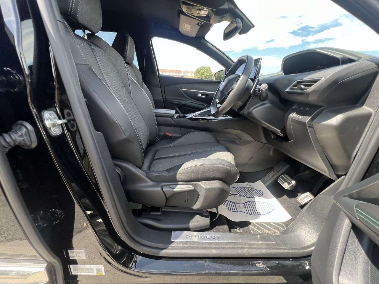 2024 PEUGEOT 3008 2024 PEUGEOT 3008