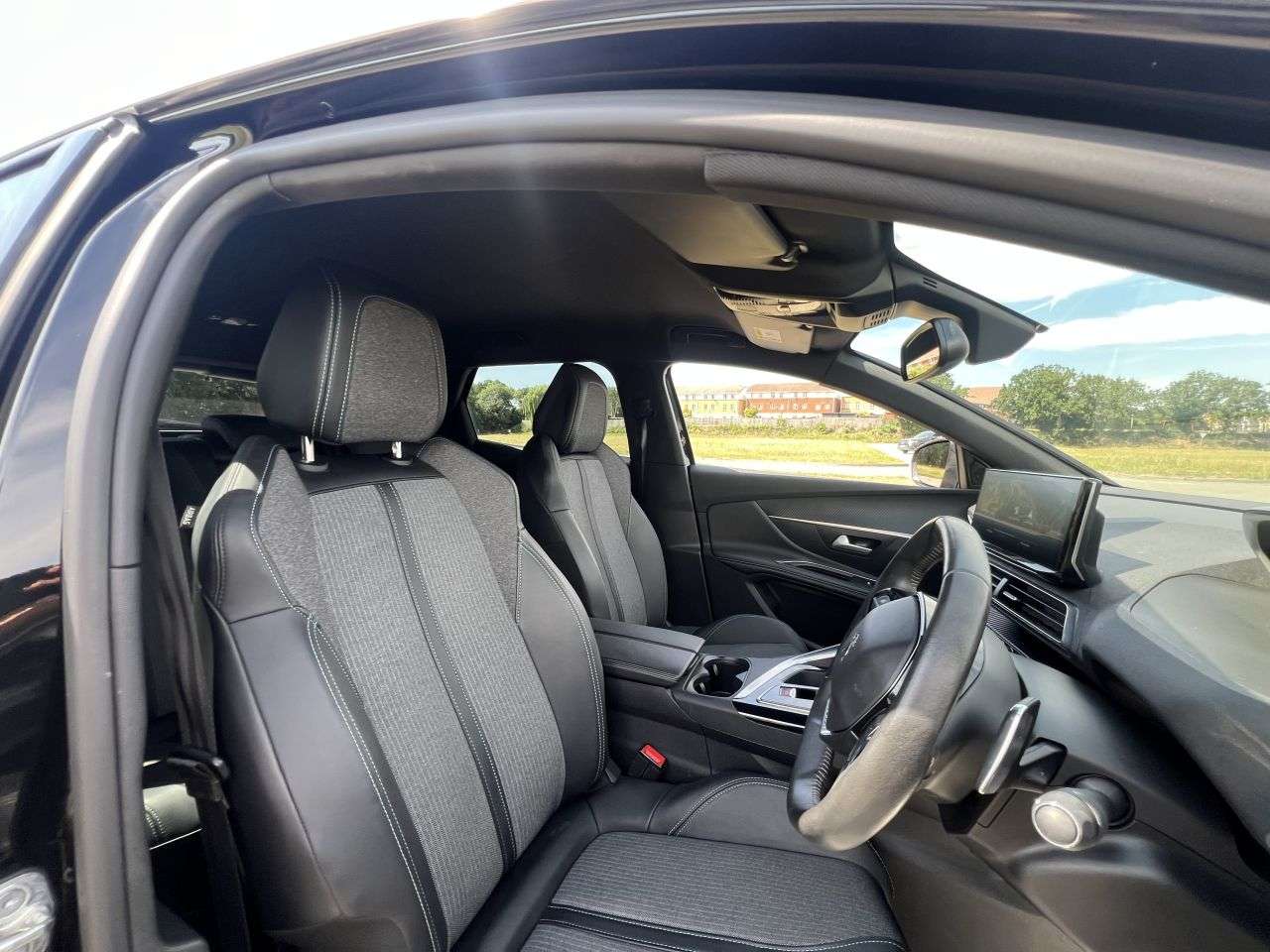 2024 PEUGEOT 3008 2024 PEUGEOT 3008