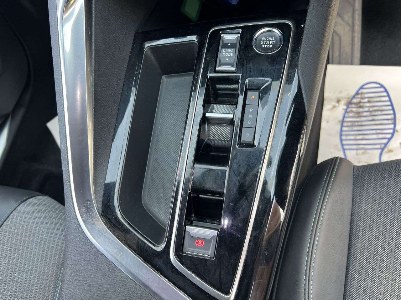 2024 PEUGEOT 3008 2024 PEUGEOT 3008