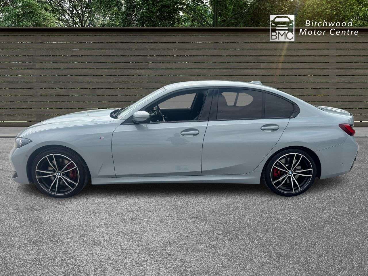 A 2024 BMW 3 SERIES 2.0 320i M Sport Saloon 4dr Petrol Auto Euro 6 (s/s) (184 ps) FULL SERVICE A 2024 BMW 3 SERIES 2.0 320i M Sport Saloon 4dr Petrol Auto Euro 6 (s/s) (184 ps) FULL SERVICE