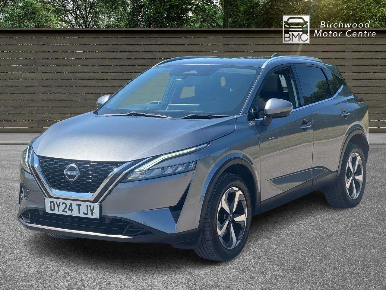 A 2024 NISSAN QASHQAI 1.3 DIG-T MHEV N-Connecta SUV 5dr Petrol Hybrid XTRON Euro 6 (s/s) (158 ps) A 2024 NISSAN QASHQAI 1.3 DIG-T MHEV N-Connecta SUV 5dr Petrol Hybrid XTRON Euro 6 (s/s) (158 ps)