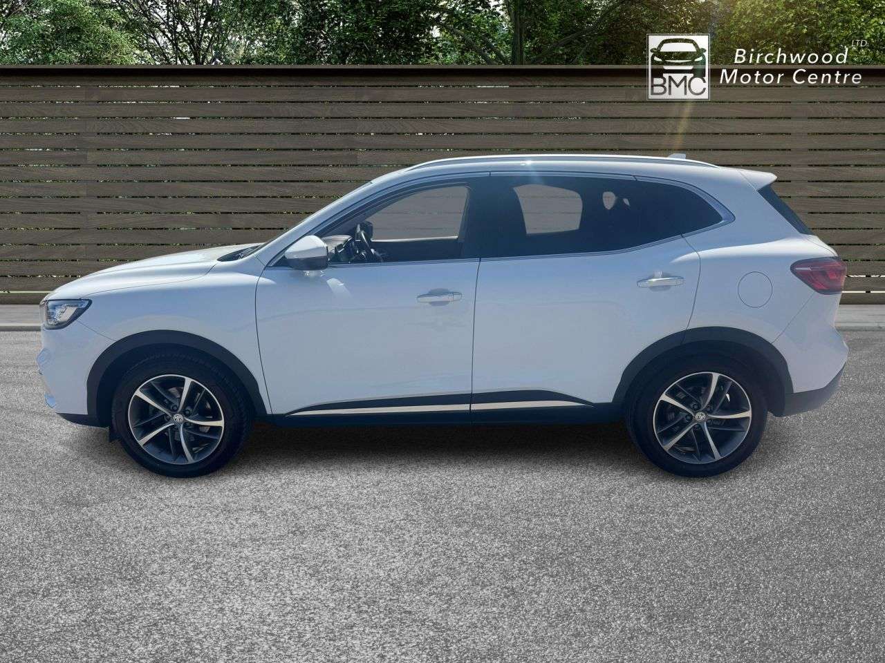 A 2023 MG MG HS 1.5 T-GDI Exclusive SUV 5dr Petrol DCT Euro 6 (s/s) (162 ps) FULL SERVICE H A 2023 MG MG HS 1.5 T-GDI Exclusive SUV 5dr Petrol DCT Euro 6 (s/s) (162 ps) FULL SERVICE H