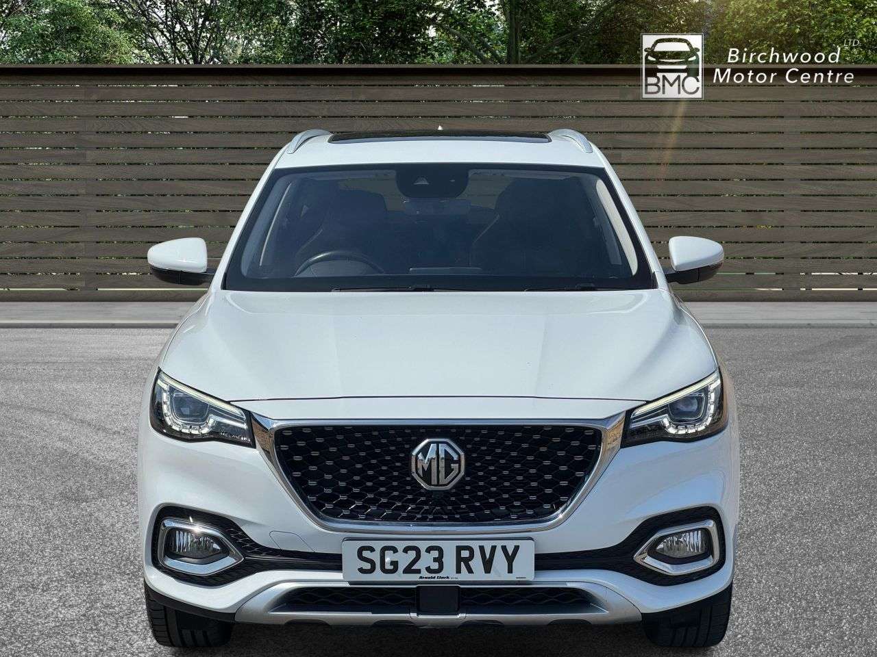 A 2023 MG MG HS 1.5 T-GDI Exclusive SUV 5dr Petrol DCT Euro 6 (s/s) (162 ps) FULL SERVICE H A 2023 MG MG HS 1.5 T-GDI Exclusive SUV 5dr Petrol DCT Euro 6 (s/s) (162 ps) FULL SERVICE H