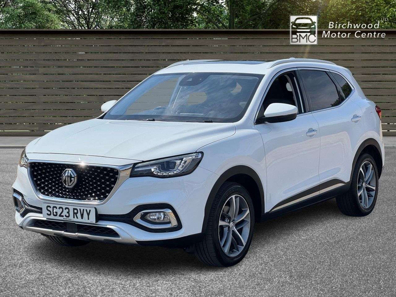 A 2023 MG MG HS 1.5 T-GDI Exclusive SUV 5dr Petrol DCT Euro 6 (s/s) (162 ps) FULL SERVICE H A 2023 MG MG HS 1.5 T-GDI Exclusive SUV 5dr Petrol DCT Euro 6 (s/s) (162 ps) FULL SERVICE H