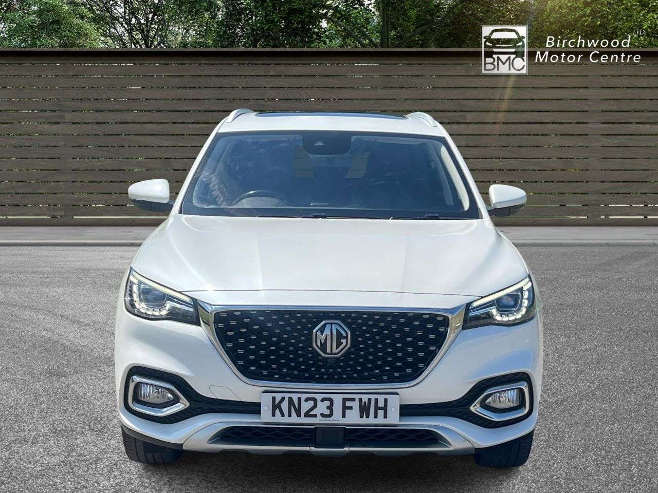 A 2023 MG MG HS 1.5 T-GDI Exclusive SUV 5dr Petrol DCT Euro 6 (s/s) (162 ps) FULL SERVICE H A 2023 MG MG HS 1.5 T-GDI Exclusive SUV 5dr Petrol DCT Euro 6 (s/s) (162 ps) FULL SERVICE H