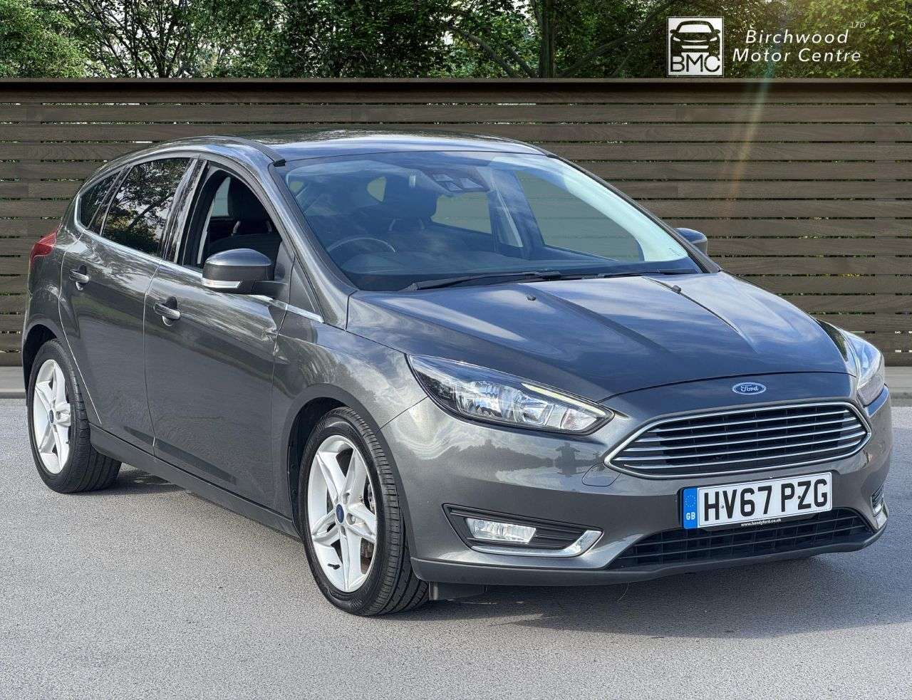 A 2017 FORD FOCUS 1.0T EcoBoost Titanium Hatchback 5dr Petrol Manual Euro 6 (s/s) (125 ps) A 2017 FORD FOCUS 1.0T EcoBoost Titanium Hatchback 5dr Petrol Manual Euro 6 (s/s) (125 ps)