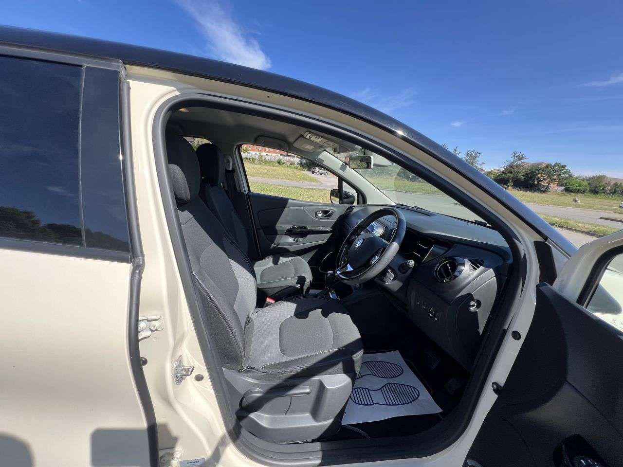 2015 RENAULT CAPTUR 2015 RENAULT CAPTUR