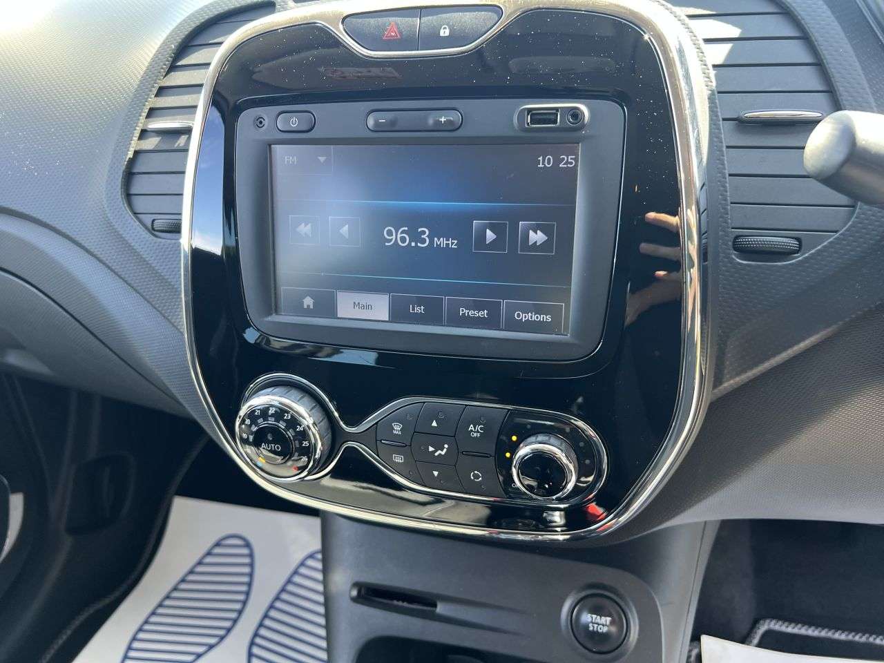 2015 RENAULT CAPTUR 2015 RENAULT CAPTUR