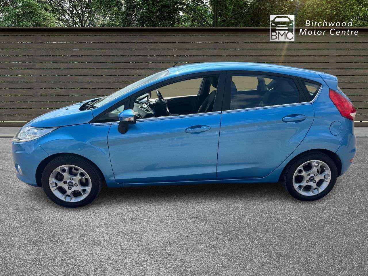 A 2012 FORD FIESTA 1.4 Zetec Hatchback 5dr Petrol Automatic (154 g/km, 94 bhp) SERVICE HISTORY A 2012 FORD FIESTA 1.4 Zetec Hatchback 5dr Petrol Automatic (154 g/km, 94 bhp) SERVICE HISTORY