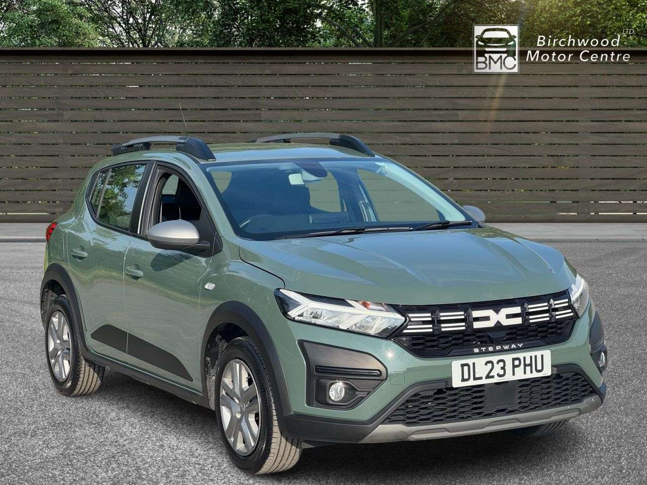 A 2023 DACIA SANDERO STEPWAY 1.0 TCe Expression Hatchback 5dr Petrol Manual Euro 6 (s/s) (90 ps) FULL SE A 2023 DACIA SANDERO STEPWAY 1.0 TCe Expression Hatchback 5dr Petrol Manual Euro 6 (s/s) (90 ps) FULL SE