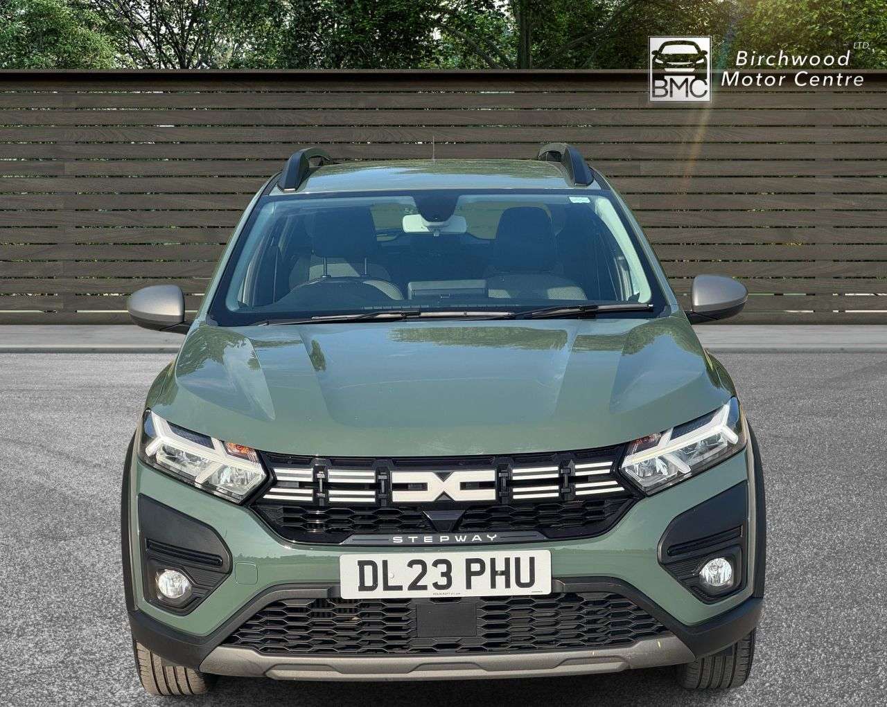 A 2023 DACIA SANDERO STEPWAY 1.0 TCe Expression Hatchback 5dr Petrol Manual Euro 6 (s/s) (90 ps) FULL SE A 2023 DACIA SANDERO STEPWAY 1.0 TCe Expression Hatchback 5dr Petrol Manual Euro 6 (s/s) (90 ps) FULL SE