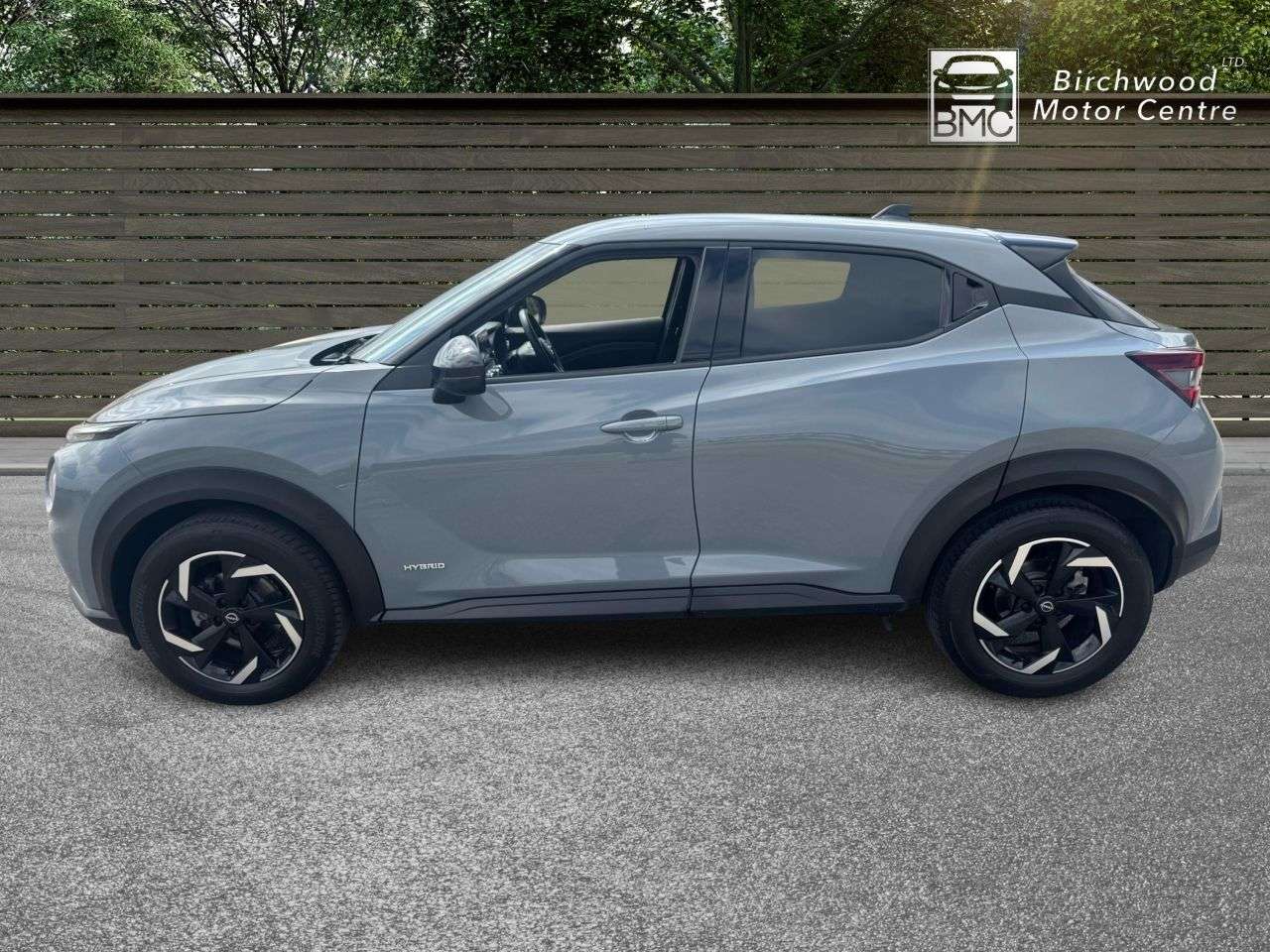 A 2023 NISSAN JUKE 1.6 N-Connecta SUV 5dr Petrol Hybrid Auto Euro 6 (143 ps) FULL SERVICE HIST A 2023 NISSAN JUKE 1.6 N-Connecta SUV 5dr Petrol Hybrid Auto Euro 6 (143 ps) FULL SERVICE HIST