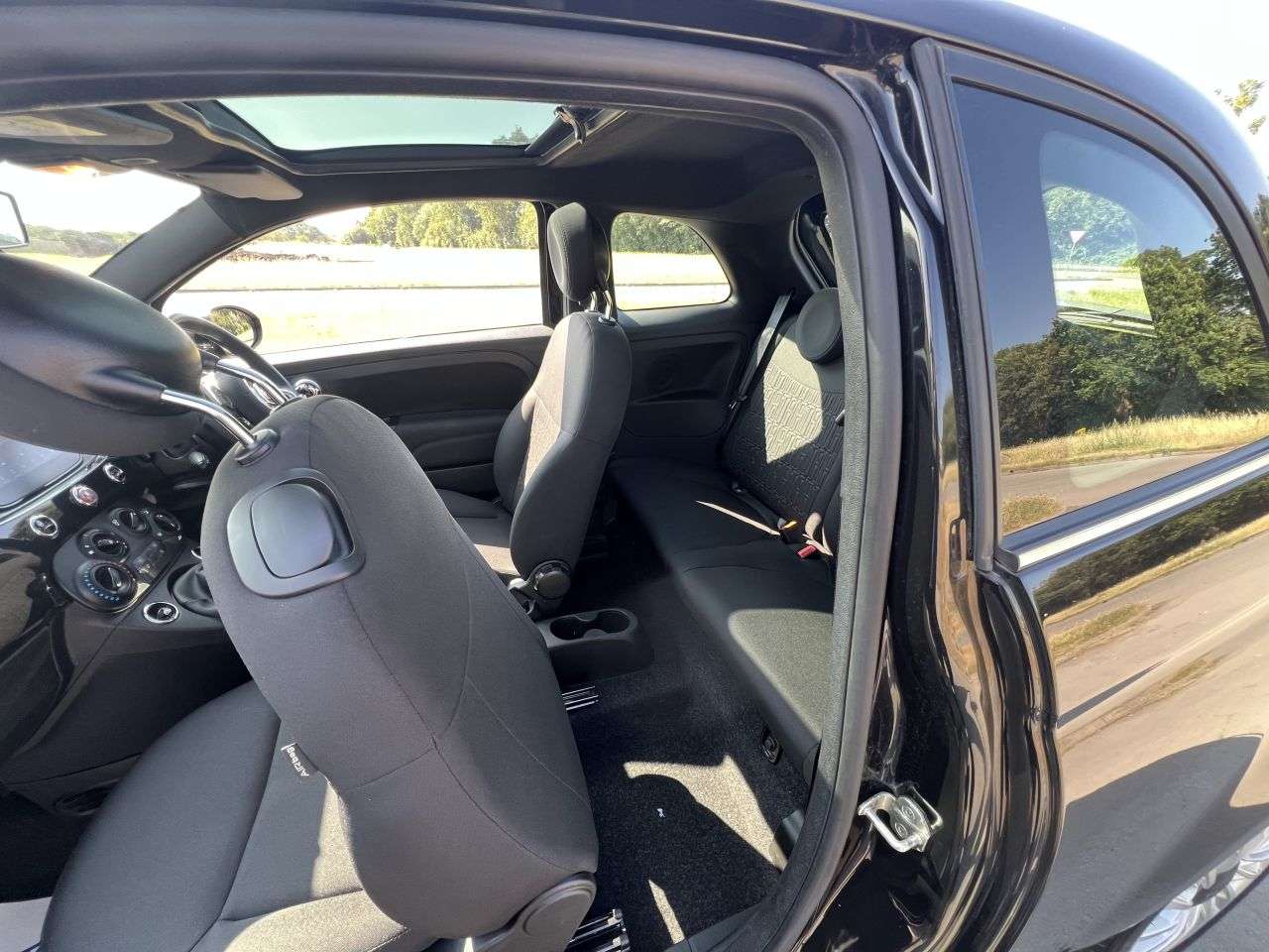2023 FIAT 500 2023 FIAT 500