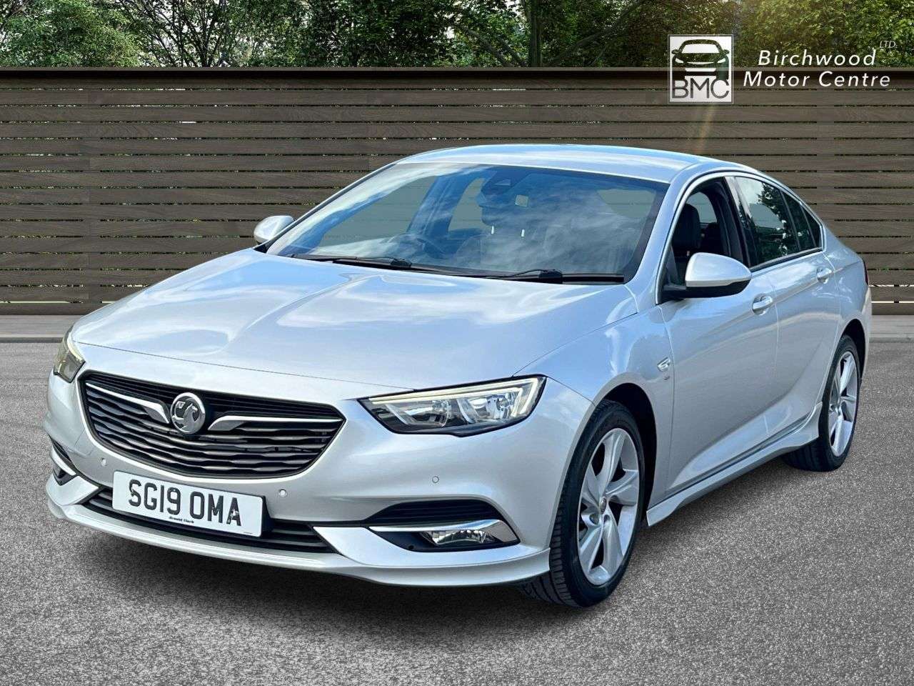 A 2019 VAUXHALL INSIGNIA 1.5i Turbo GPF SRi VX Line Nav Grand Sport 5dr Petrol Manual Euro 6 (s/s) ( A 2019 VAUXHALL INSIGNIA 1.5i Turbo GPF SRi VX Line Nav Grand Sport 5dr Petrol Manual Euro 6 (s/s) (