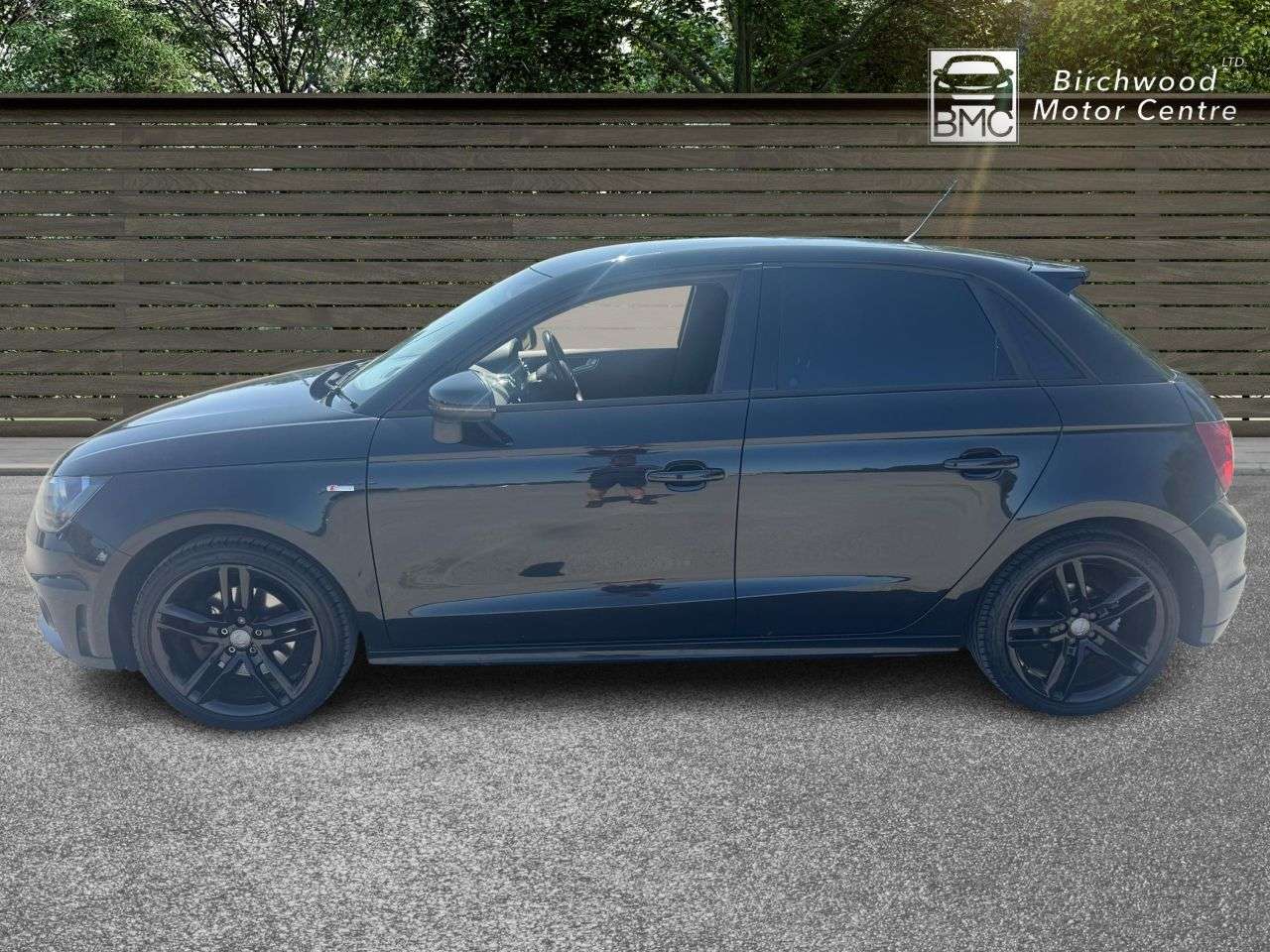 A 2013 AUDI A1 1.4 TFSI S line Sportback 5dr Petrol S Tronic Euro 5 (s/s) (122 ps) HISTORY A 2013 AUDI A1 1.4 TFSI S line Sportback 5dr Petrol S Tronic Euro 5 (s/s) (122 ps) HISTORY
