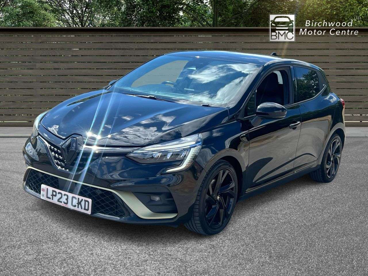 A 2023 RENAULT CLIO 1.6 E-TECH E-Tech engineered Hatchback 5dr Petrol Hybrid Auto Euro 6 (s/s) A 2023 RENAULT CLIO 1.6 E-TECH E-Tech engineered Hatchback 5dr Petrol Hybrid Auto Euro 6 (s/s)