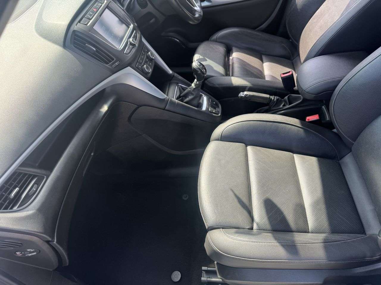 2017 VAUXHALL ZAFIRA TOURER 2017 VAUXHALL ZAFIRA TOURER