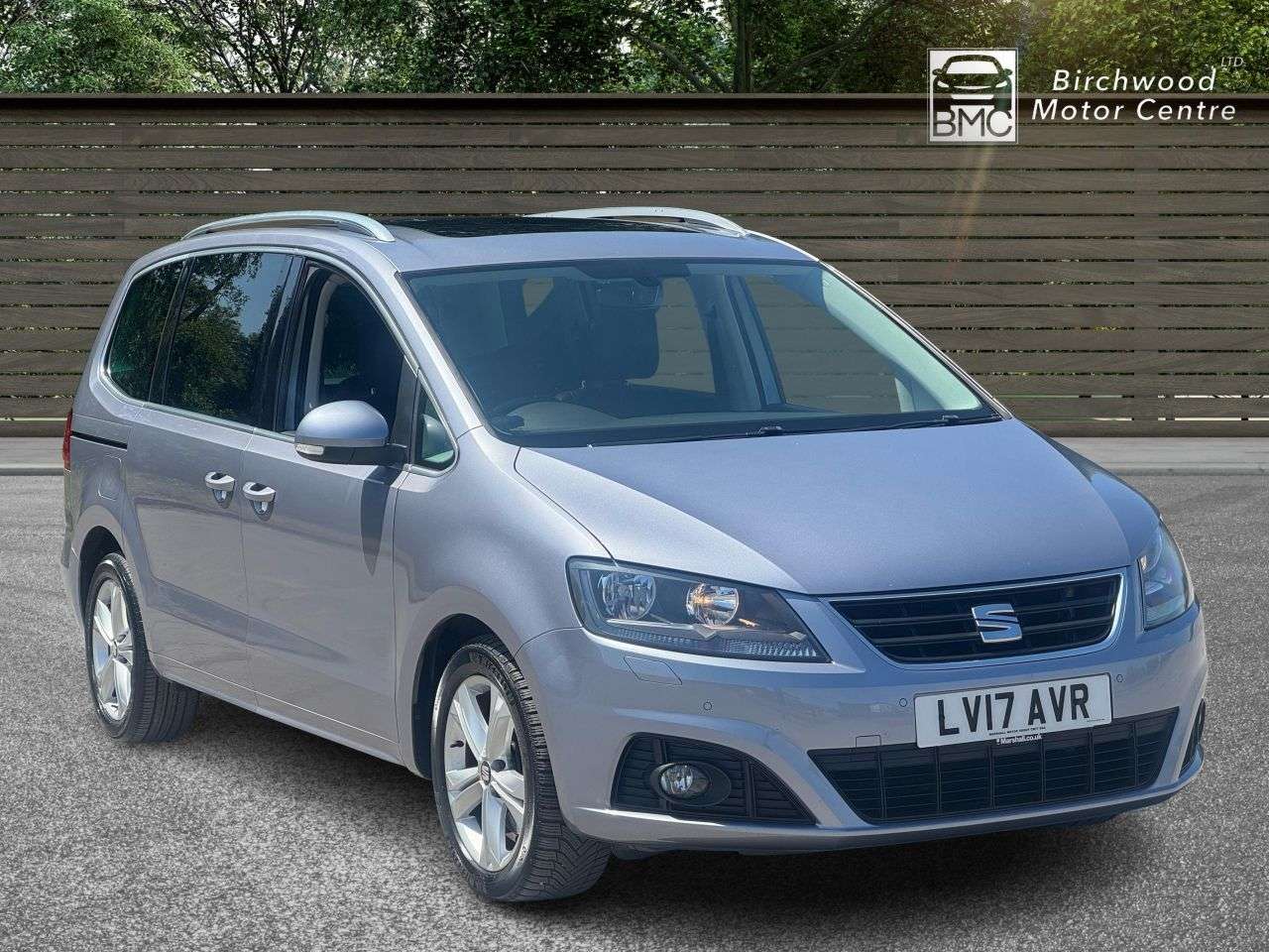 A 2017 SEAT ALHAMBRA 2.0 TDI SE Lux MPV 5dr Diesel DSG Euro 6 (s/s) (184 ps) HEADS UP DISPLAY A 2017 SEAT ALHAMBRA 2.0 TDI SE Lux MPV 5dr Diesel DSG Euro 6 (s/s) (184 ps) HEADS UP DISPLAY