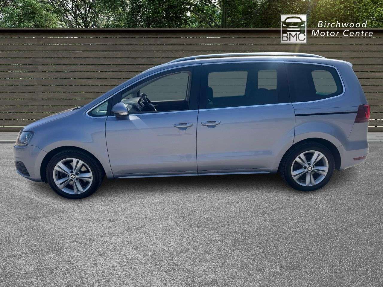 A 2017 SEAT ALHAMBRA 2.0 TDI SE Lux MPV 5dr Diesel DSG Euro 6 (s/s) (184 ps) HEADS UP DISPLAY A 2017 SEAT ALHAMBRA 2.0 TDI SE Lux MPV 5dr Diesel DSG Euro 6 (s/s) (184 ps) HEADS UP DISPLAY