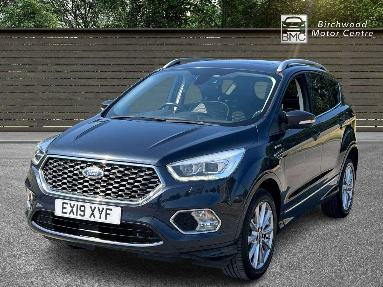 A 2019 FORD KUGA 2.0 TDCi Vignale SUV 5dr Diesel Powershift AWD Euro 6 (s/s) (180 ps) A 2019 FORD KUGA 2.0 TDCi Vignale SUV 5dr Diesel Powershift AWD Euro 6 (s/s) (180 ps)