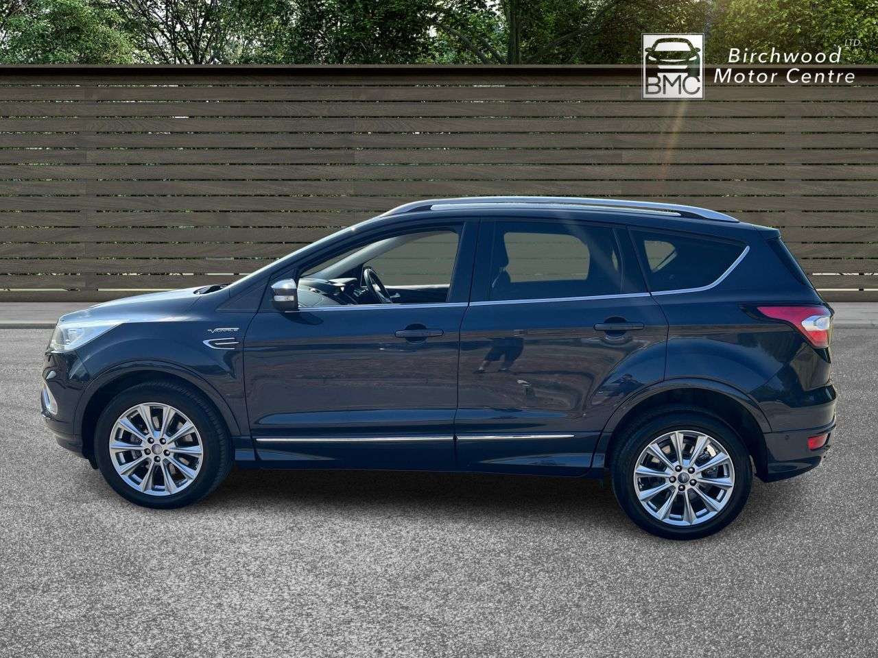 A 2019 FORD KUGA 2.0 TDCi Vignale SUV 5dr Diesel Powershift AWD Euro 6 (s/s) (180 ps) A 2019 FORD KUGA 2.0 TDCi Vignale SUV 5dr Diesel Powershift AWD Euro 6 (s/s) (180 ps)