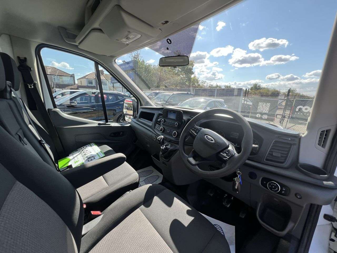 A 2020 FORD TRANSIT 2.0 350 EcoBlue Leader TIPPER 2dr Diesel Manual RWD L3 Euro 6 (s/s) (130 ps A 2020 FORD TRANSIT 2.0 350 EcoBlue Leader TIPPER 2dr Diesel Manual RWD L3 Euro 6 (s/s) (130 ps