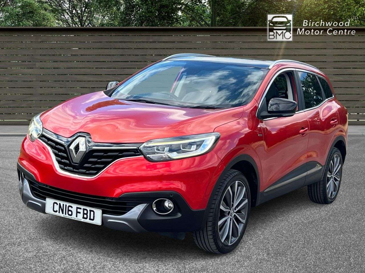A 2016 RENAULT KADJAR 1.5 dCi Signature Nav SUV 5dr Diesel EDC Euro 6 (s/s) (110 ps) SERVICE HIST A 2016 RENAULT KADJAR 1.5 dCi Signature Nav SUV 5dr Diesel EDC Euro 6 (s/s) (110 ps) SERVICE HIST