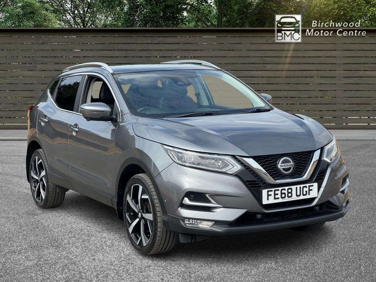 A 2018 NISSAN QASHQAI 1.6 dCi Tekna SUV 5dr Diesel Manual Euro 6 (s/s) (130 ps) A 2018 NISSAN QASHQAI 1.6 dCi Tekna SUV 5dr Diesel Manual Euro 6 (s/s) (130 ps)