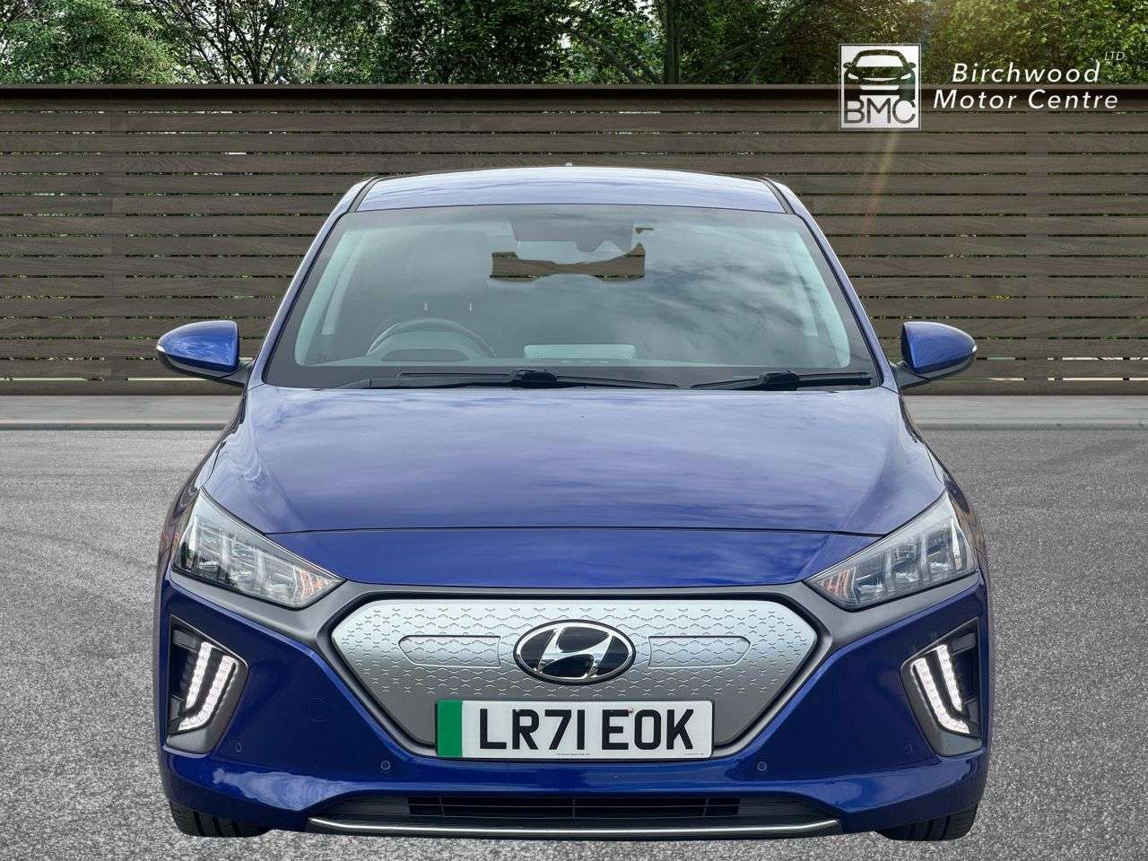 A 2021 HYUNDAI IONIQ 38.3kWh Premium SE Hatchback 5dr Electric Auto (136 ps) FULL SERVICE HISTOR A 2021 HYUNDAI IONIQ 38.3kWh Premium SE Hatchback 5dr Electric Auto (136 ps) FULL SERVICE HISTOR