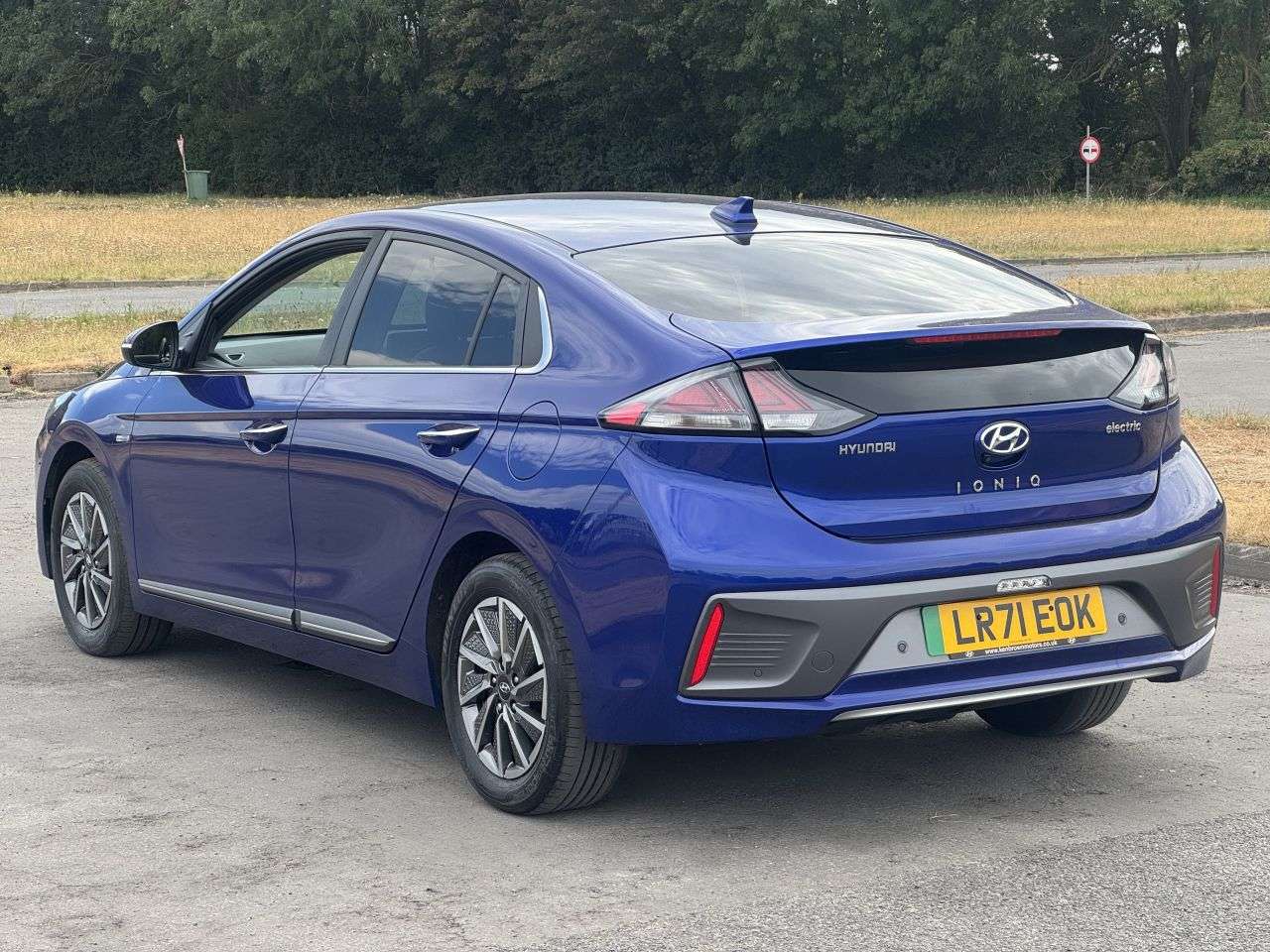 2021 HYUNDAI IONIQ 2021 HYUNDAI IONIQ