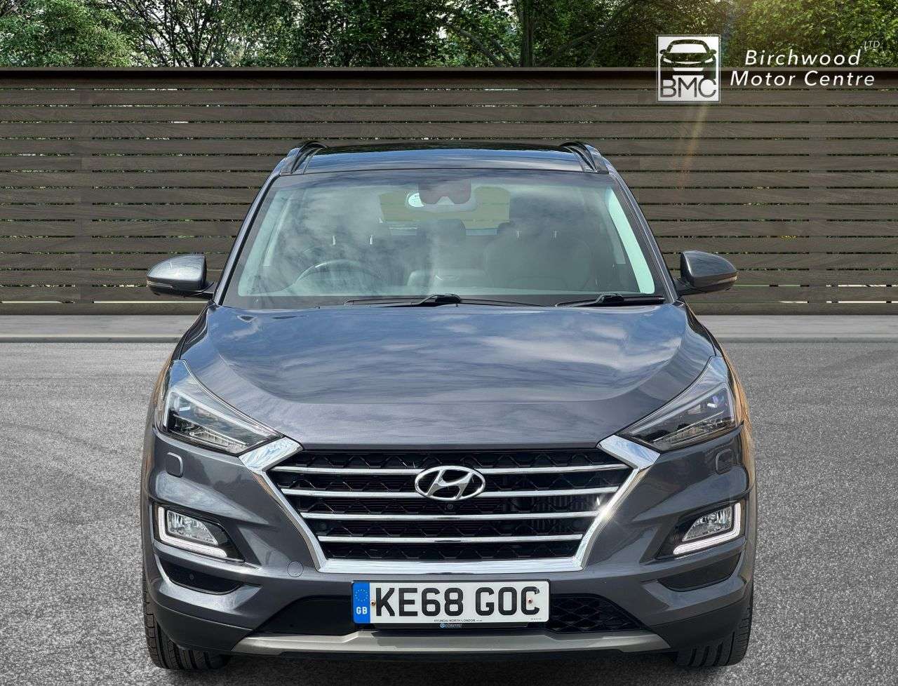 A 2019 HYUNDAI TUCSON 1.6 T-GDi Premium SE SUV 5dr Petrol DCT Euro 6 (s/s) (177 ps) FULL SERVICE A 2019 HYUNDAI TUCSON 1.6 T-GDi Premium SE SUV 5dr Petrol DCT Euro 6 (s/s) (177 ps) FULL SERVICE