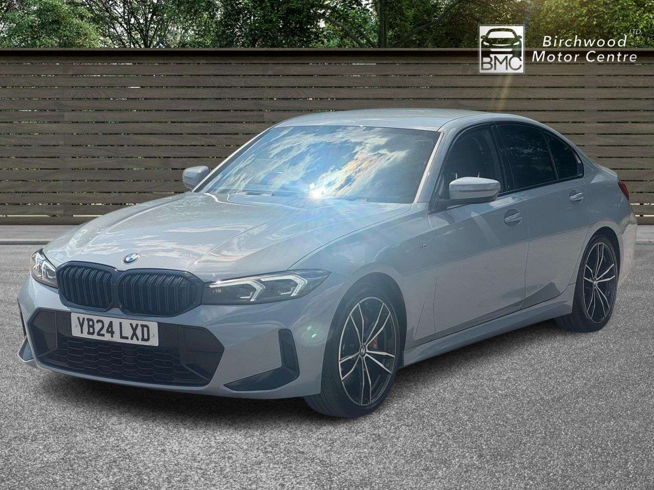 A 2024 BMW 3 SERIES 2.0 320i M Sport Saloon 4dr Petrol Auto Euro 6 (s/s) (184 ps) FULL SERVICE A 2024 BMW 3 SERIES 2.0 320i M Sport Saloon 4dr Petrol Auto Euro 6 (s/s) (184 ps) FULL SERVICE