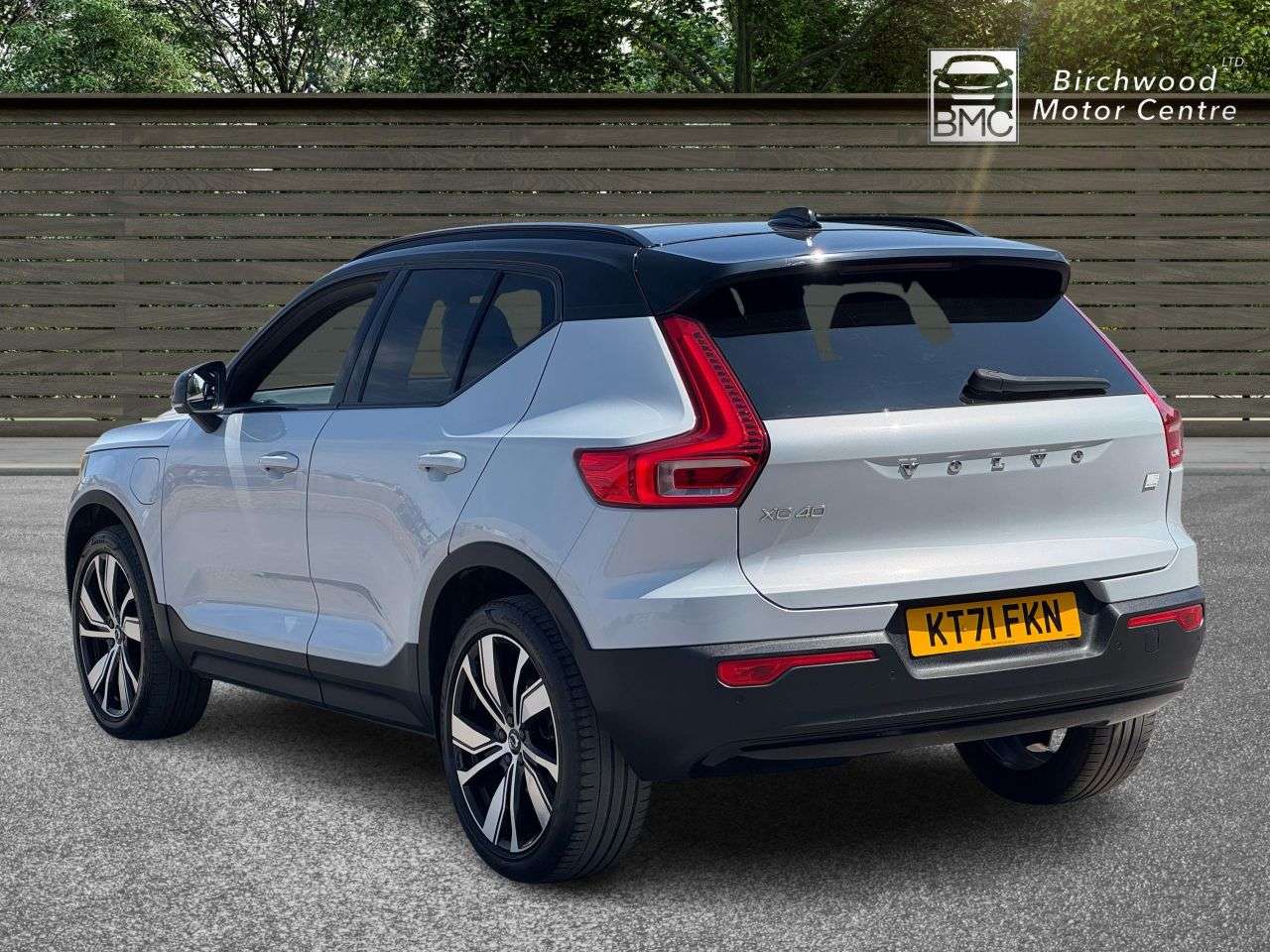 2021 VOLVO XC40 2021 VOLVO XC40