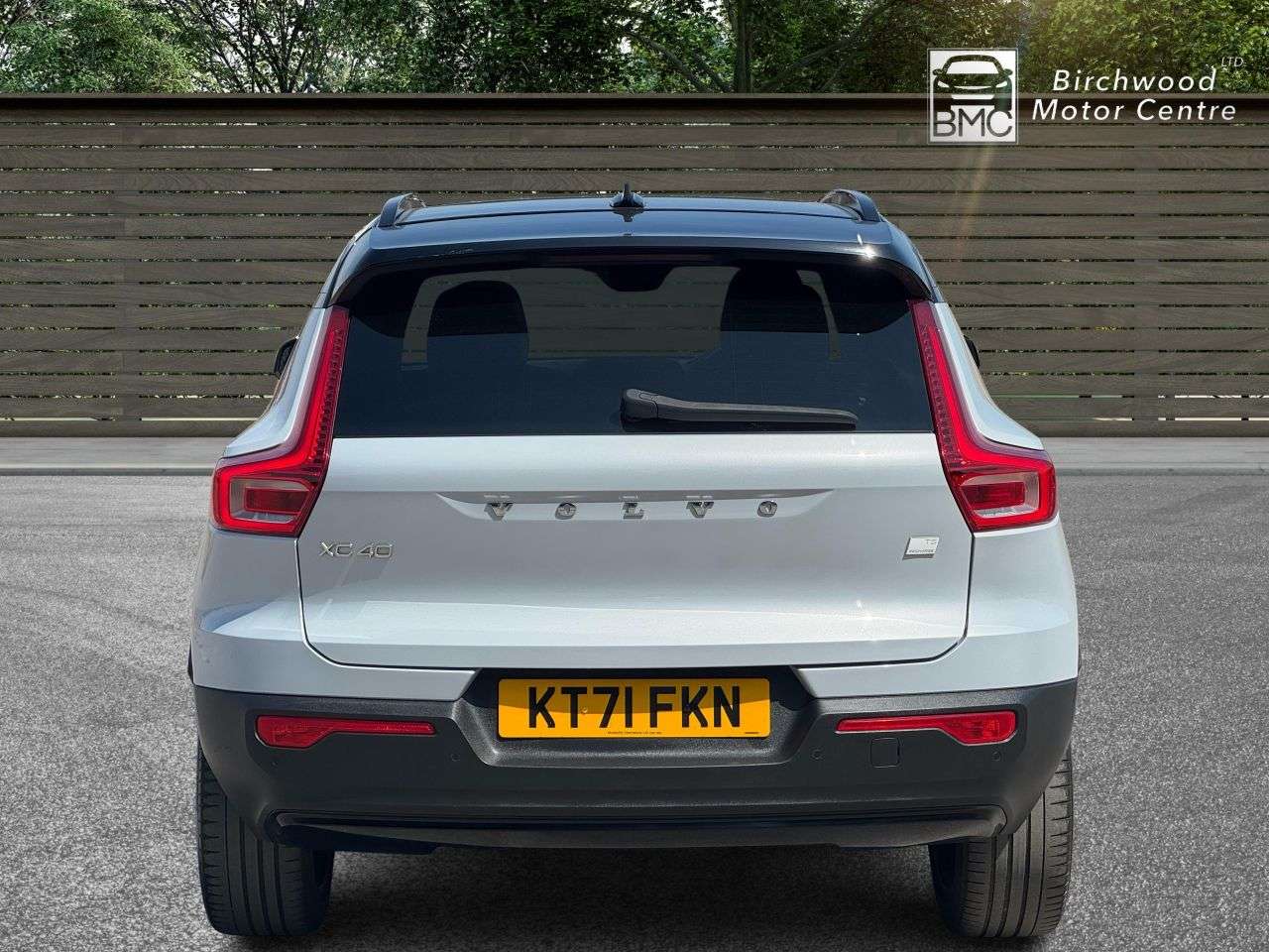 2021 VOLVO XC40 2021 VOLVO XC40