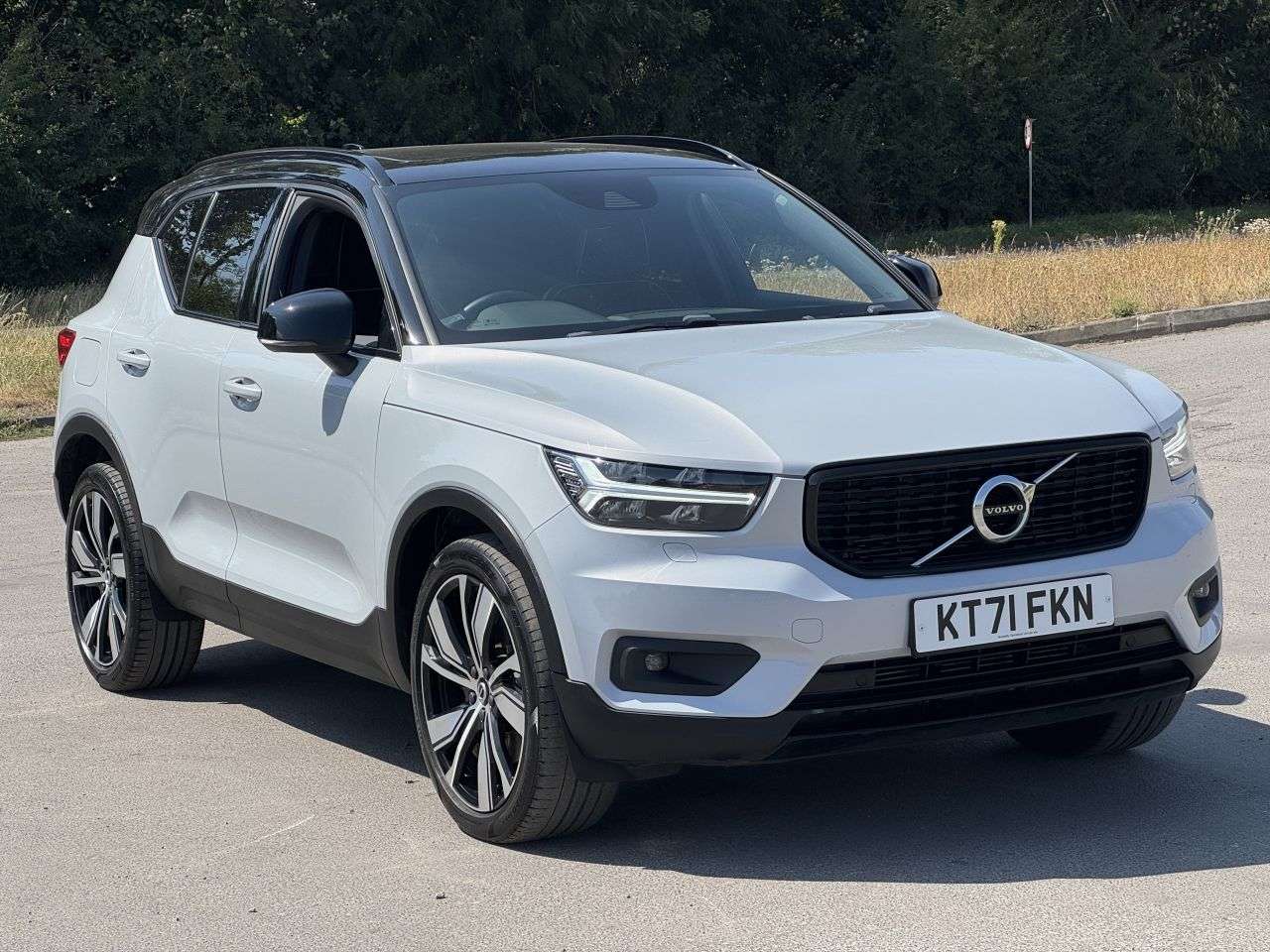 2021 VOLVO XC40 2021 VOLVO XC40