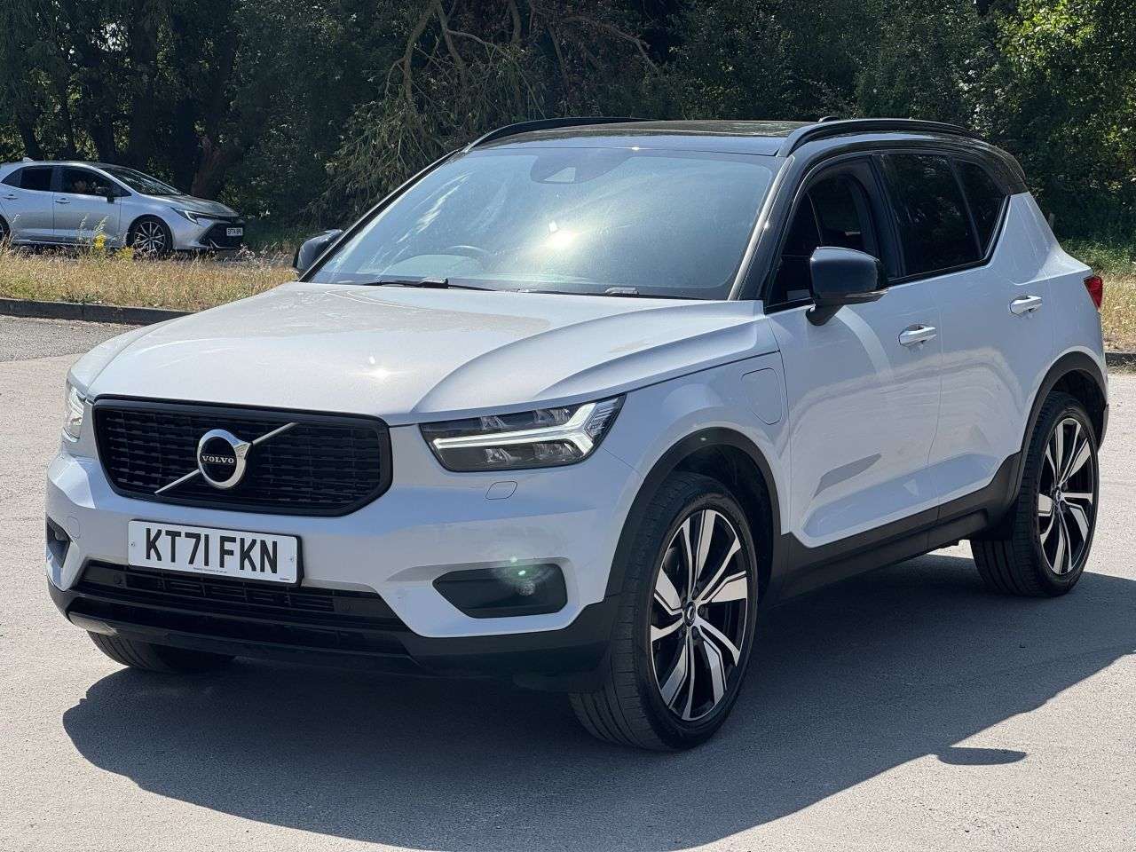2021 VOLVO XC40 2021 VOLVO XC40